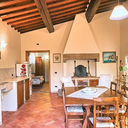 Niccoli's In Tuscany * カステルフィオレンティーノ